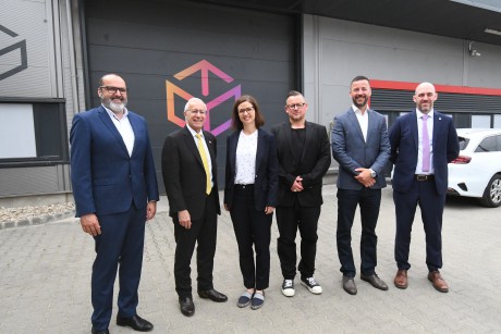 Ontario minisztere a Continest innovációit ismerte meg Székesfehérváron